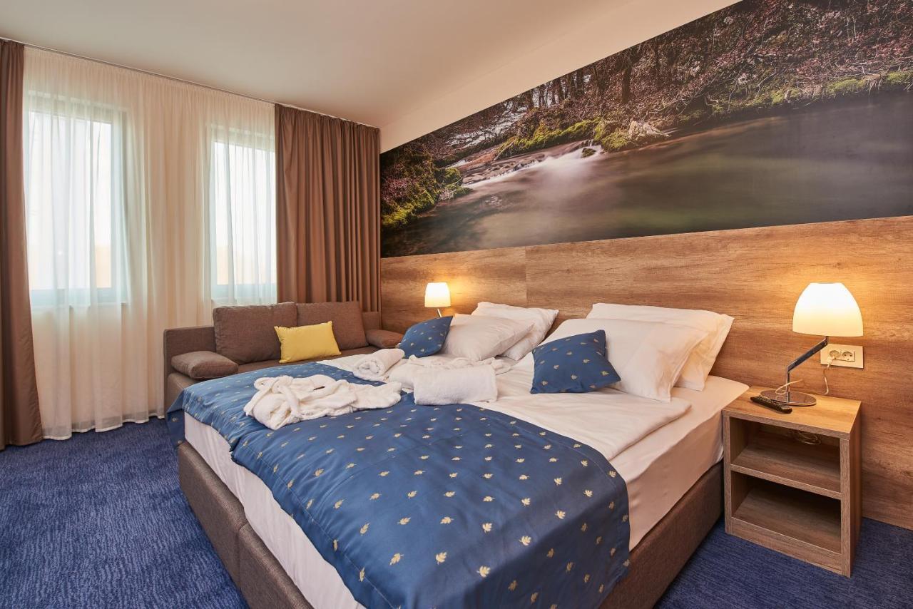 Hotel Europa Karlovac Exteriör bild